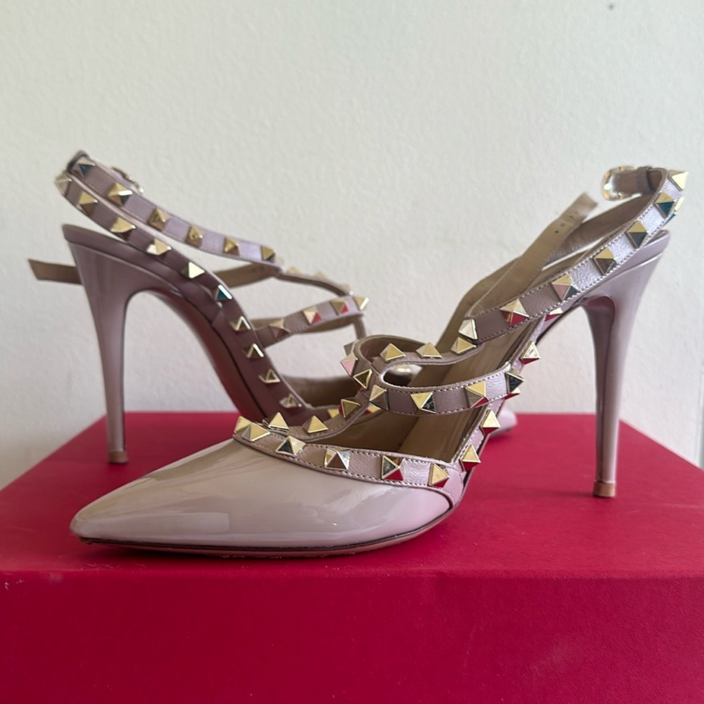 Valentino heals size 38